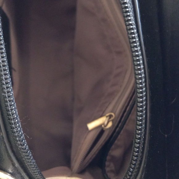 Handbag - Picture 11 of 15